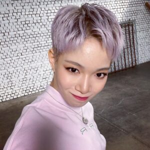 Yell Instagram - _
The first dance video in 2022
I'm gonna start the year with this! Welcome and Happy 2022🥳
Full ver is on my Youtube so go right now and check it out!
.
2022년의 첫 시작을 여는 새로운 프로모션!
올 한해는 작년보다 더 행복하고 건강하길 바라는 마음으로 준비한 영상 부담없이 즐겨주세요🥳
풀버전은 프로필 링크 통해서 보실 수 있습니다!-! 
_
#PermissionToDance - #BTS
@bts.bighitofficial 
#Choreography - @yell_yeri_kim
.
Danced with @rollinghands_lockerhope
@locker.zee 
.
Filmed by @clownmaker_lbtc 
@clownmaker_film 
.
Special thanks to NIKE Korea