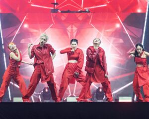 Yell Instagram - _
Some pics from SWF concert!
We had a blast every moment of concert and we are continuing our tour🥳
.
서울-부산-광주에 이어 대구로 달려가는 스우파 콘서트! YGX 무대의 스틸컷을 살짝 공개😋
티빙에서만 볼 수 있는 콘서트 VOD와 비하인드 컨텐츠가 나온다는데 저도 너무 궁금해서 빨리 보고싶네요..🌟
현장에서도, 그리고 티빙으로 한번 더 즐기는 스우파콘! 곧 대구에서 만나요❣️
_
@tving.official 
#스트릿우먼파이터콘서트 #스우파콘서트 #티빙 #TVING
