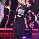Yell Instagram - _ Now I posted this too late #ColdBlooded 당시 휘몰아치던 스케줄로 하나도 남겨놓지 못한 추억 제 패션 인생의 희귀한 순간이 되었을.. 제시언니와 함께 할 수 있어서 영광이었슴다🥳 🎵Cold Blooded - @jessicah_o ❣️