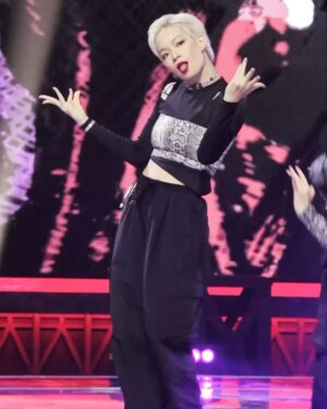 Yell Instagram - _
Now I posted this too late #ColdBlooded
당시 휘몰아치던 스케줄로 하나도 남겨놓지 못한 추억
제 패션 인생의 희귀한 순간이 되었을.. 제시언니와 함께 할 수 있어서 영광이었슴다🥳
🎵Cold Blooded - @jessicah_o ❣️