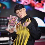 Yell Instagram – _
I got a trophy today at the Redbull BC One Korea cypher🏆
It’s not easy to battle for 4days in a week with injured body💦 
Thank u for allowing me to participate @redbullkr even though I can’t join the WF this time due to injuries and other reasons.
I’m looking forward to next year🔥 shout out to @mono_att who will represent in New York!
.
2019년 이후로 오랜만에 참가한 한국 레드불 싸이퍼에서 우승했습니다! 일주일 동안 4일을 배틀한 적은 처음..
아쉽지만 월드파이널은 내년을 기약하고 저는 더 단단해져서 돌아오겠습니다🔥
오늘 많은 응원 보내주셔서 감사합니다 :)❤️
_
@shinhangroup_official @simmonskorea @nike 
Special thanks to @1milliondance