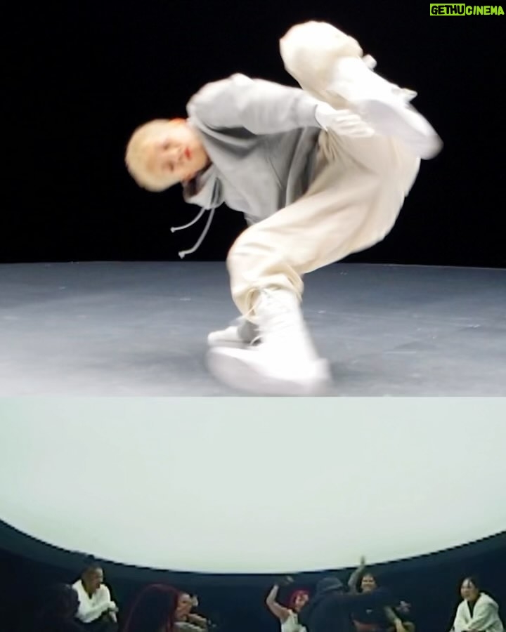 Yell Instagram - Korean breaker @yell_yeri_kim knows that her breaking moves tell a story, and so does her style. “Style is the first way to show myself to strangers,” she says. 비걸 예리는 그녀의 브레이킹 움직임 뿐만 아니라 그녀의 스타일 또한 그녀의 스토리를 전달한다고 믿습니다. “스타일은 다른 사람들에게 제 자신을 보여주는 첫인상 같아요”