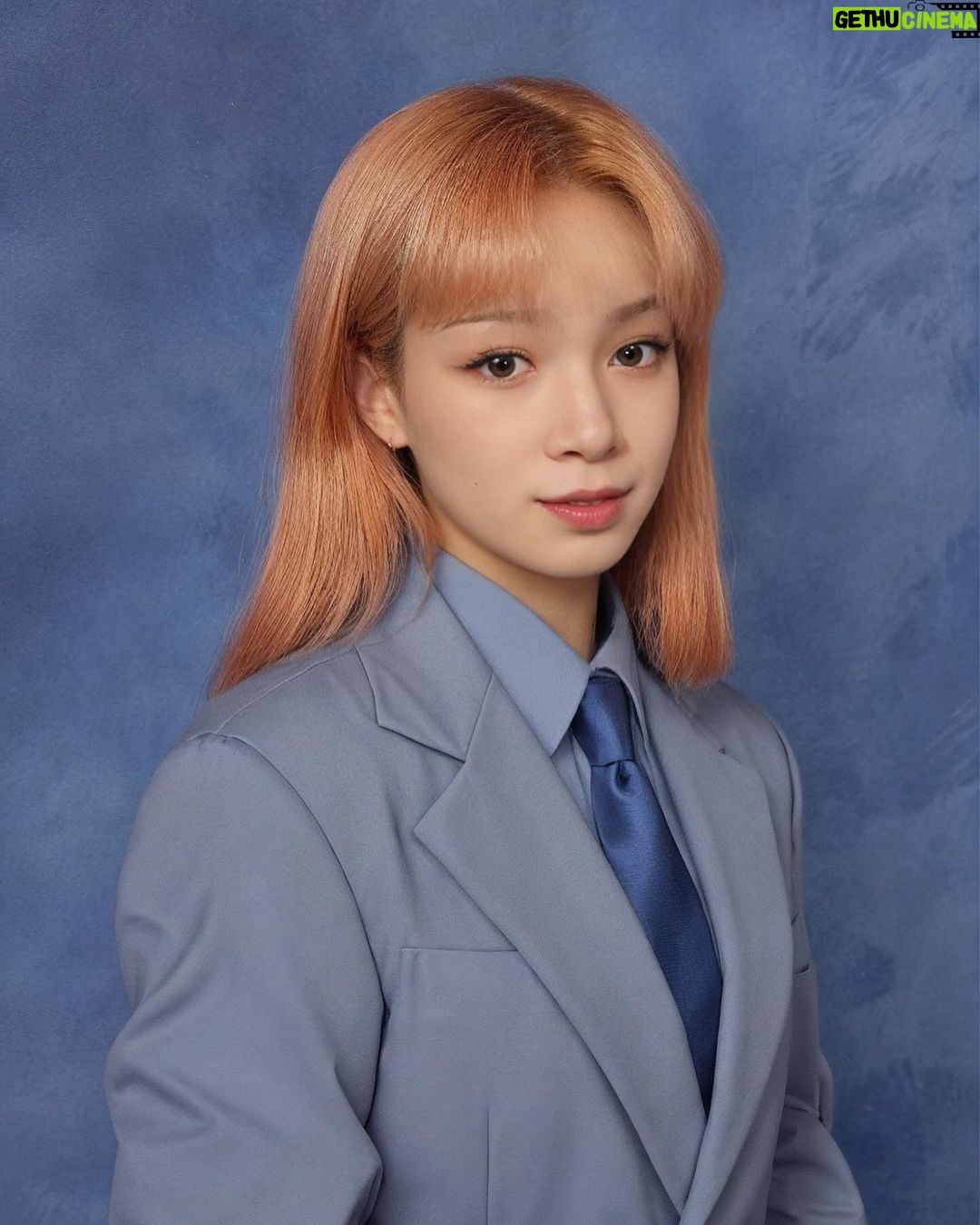 Yell Instagram - #Trend in Korea 적응 안되는 긴 머리 옐,, 행복한 추석 연휴에 웃음 보태드립니다,, 허허 #AIyearbook