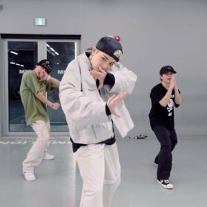 Yell Instagram - _ Two different style of the choreography💃🏼 It's really fun to change the vibe in every class! It's been a long time since I opened a class.. maybe coming up next month😉 머나먼 과거 영상 같은 약 2달 전 안무들 그리고 뒷북 세게 친 업로드.. 생일 기념 깔롱부린 안무와 편하게 하던 스타일대로 한 안무 모두 즐겨주시고 좋아해주셔서 감사해요🫶🏻 . #Choreography by me #1 Birthday - @somsomi0309 #2 Not Sorry - @youngji_02 @1milliondance