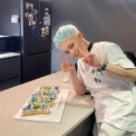 Yell Instagram - Happy YELL day.zip Thank u very much who celebrating my 23th birthday💖 다사다난 별의 별 일 다 겪고 맞는 24살 생일은 제 주변에 사랑 가득한 분들과 함께 해서 더 특별하고 더 행복한 하루였어요 처음으로 대놓고 생일인 걸 티냈던 수업에 찾아와주신 모든 분들과, 얼떨결에 생일 선물이 된 나이키 앱 런칭기념 기프트, 지하철 광고까지 정말 과분한 축하들을 받았습니다🥹 축하 연락 보내주신 모든 분들께 다시 한 번 감사드리고 늘 그래왔듯이 사람으로서 댄서로서 더 선한 영향을 펼치기 위해 노력하고 발전하겠습니다🫶🏻 . #WhataHappiestBirthday