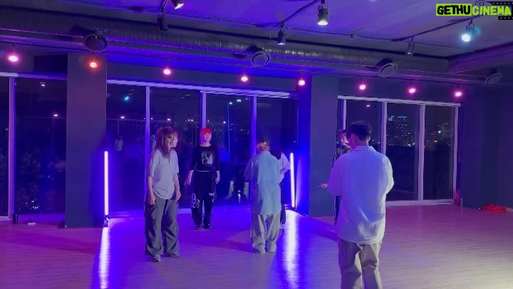 Yeojin Instagram - π @iamddb JGL @yeojin1009 choreography @uplydance_ Every friday7:20pm μ΄λ² 리λ§μΈλλ 곡λΆνκ² ν΄μ£Όλ λμμ μ΄μλ€π« μ΄λ² κΈμμΌλ ν¨κ» ν΄μ£Όμ
μ κ°μ¬ν©λλ€! λ€μμ£Όμ λ λ¬λ €λ³΄μꡬμ :) ν΄νΌν 10μμ΄ λκΈΈππ€ #iamddb #jgl #yeojin #yeojinchoreography #urbanplay #friday #classvideo