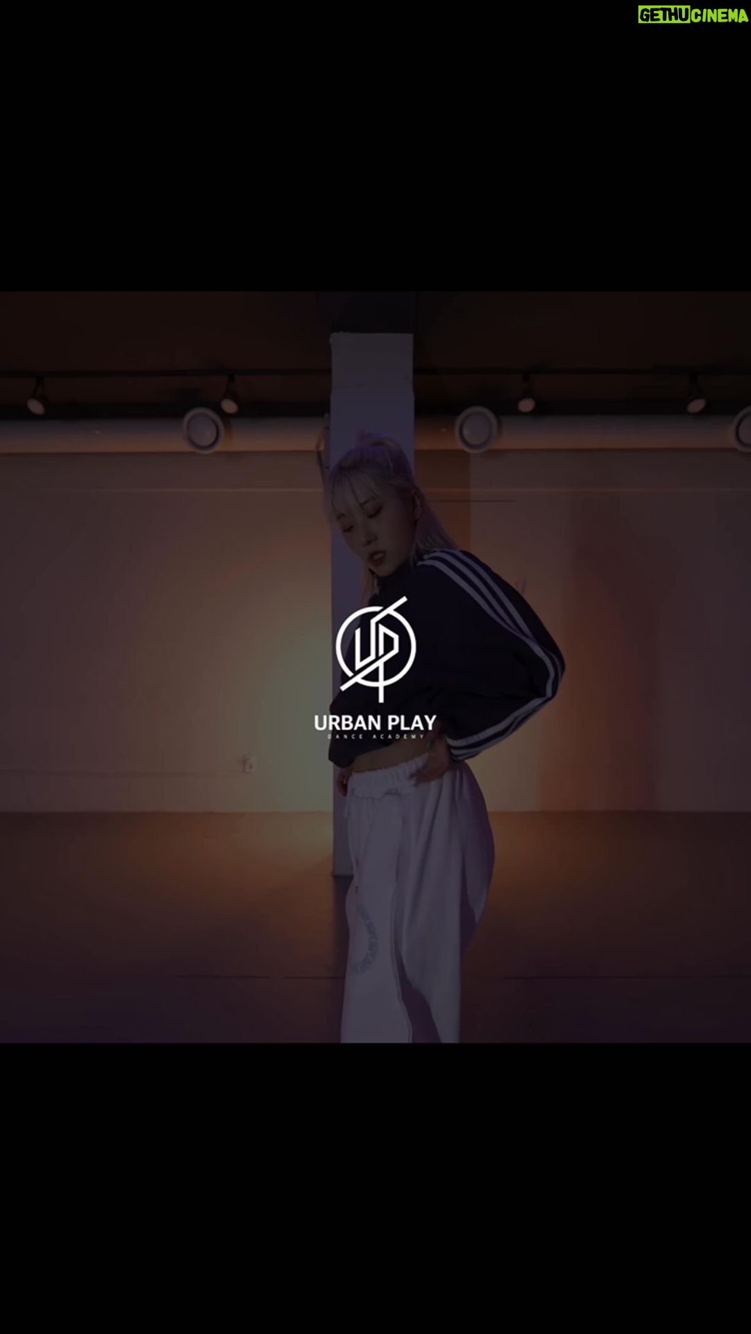 Yeojin Instagram - βοΈ Music @aleesha No Man Location @uplydance_ Every Friday 7:20pm Choreography @yeojin1009 Me πβ€οΈβπ₯ #aleesha #noman #yeojin #yeojinchoreography #choreography #urbanplay #classvideo μ΄λ°νλ μ΄λμ€μμΉ΄λ°λ―Έ