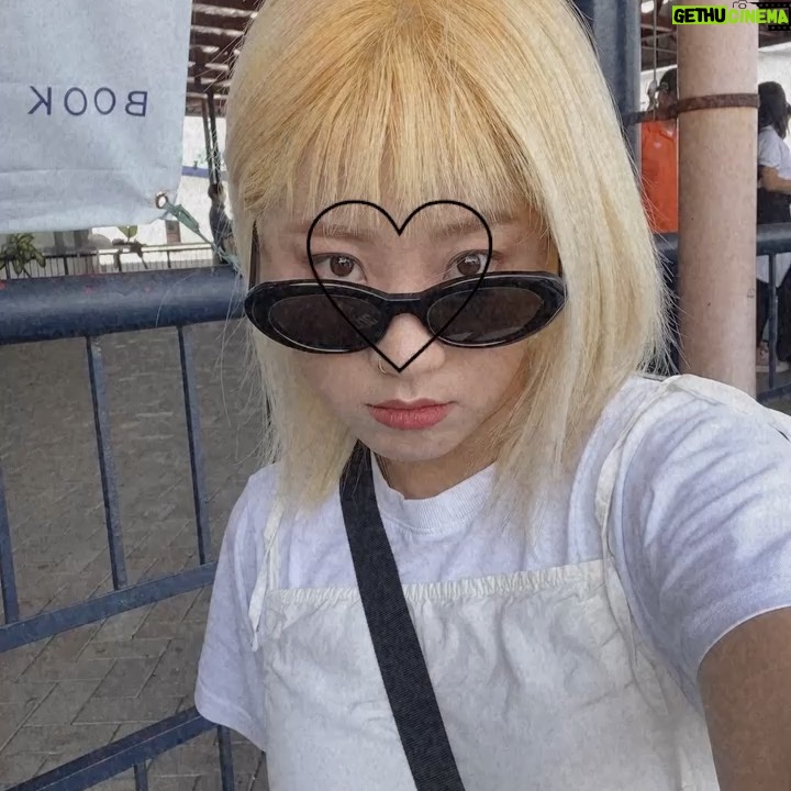 Yeojin Instagram - #앞머리 #이모저모 #yeojin #여진 이러쿵 저러쿵 앞머리쿵