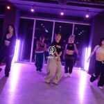 Yeojin Instagram - #remind @way_ched Everything @yeojin1009 choreography In @uplydance_ Every friday 7:20pm 드뎌드뎌 많이들 문의주셨던 에브리띵 리마인드를 했었다죠! 한창 정신없을때 짯던 안무였는데, 다시금 돌아보니 질감이 참 좋은 노래인것같어요 🫡✨ 리마인드는 언제나 날 되돌아보게해 후후 이날도 함께해주신 여러분께 감사합니다 🥰 #wayched #bibi #yeojinchoreography #classvideo #everything