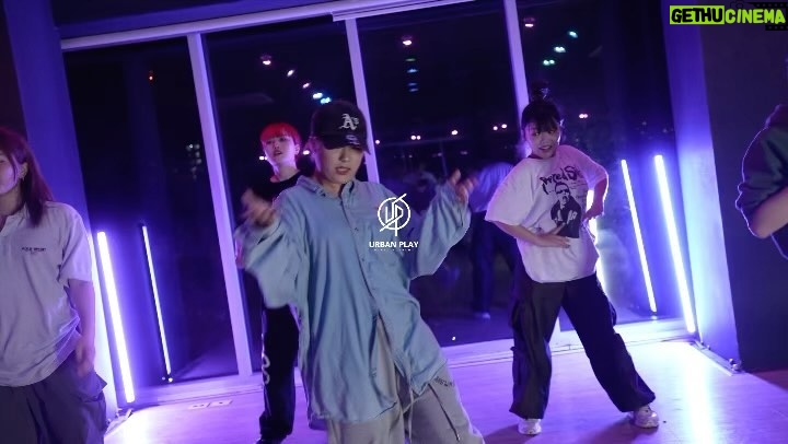 Yeojin Instagram - π @iamddb JGL @yeojin1009 choreography @uplydance_ Every friday7:20pm μ΄λ² 리λ§μΈλλ 곡λΆνκ² ν΄μ£Όλ λμμ μ΄μλ€π« μ΄λ² κΈμμΌλ ν¨κ» ν΄μ£Όμ
μ κ°μ¬ν©λλ€! λ€μμ£Όμ λ λ¬λ €λ³΄μꡬμ :) ν΄νΌν 10μμ΄ λκΈΈππ€ #iamddb #jgl #yeojin #yeojinchoreography #urbanplay #friday #classvideo