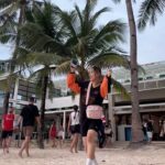 Yeojin Instagram - 보라카이!알았다카이!🤟😎🌴 👕 @chapchap_official_ ‘스트릿로고 풋볼져지‘ #yeojin #boracay #reels Boracay Island, Philippines