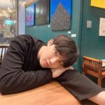 Yeon Seung-ho Instagram - Our greatest glory is not in never falling, but in rising every time we fall. - Confucius - 롯데월드몰