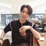Yeon Seung-ho Instagram – Even if someone or something bothers me, let’s smile and get through it!😋
That’s my destiny, too!👊
I can’t lose my life to fate! ✌🏻
We’re stronger than anyone else!👍💚 스타필드 하남