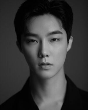 Yeon Seung-ho Instagram - Energy and persistence conquer all things.
