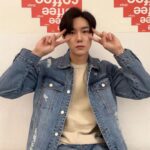 Yeon Seung-ho Instagram – #협찬
–
다가오는 봄에는 역시 #청자켓 #청청패션 

제가 사랑하는 #데님 💙 
#데님 은 #필로그램 👍

photo by @givethinkyou 

The cold winter will pass with time, and the warm spring will welcome you. Inthemass