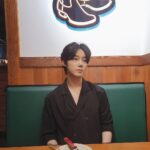 Yeon Seung-ho Instagram - Happiness is eating delicious food and having fun!🍗🥗 Eat delicious food and let's all cheer up!💙 현대 프리미엄 아울렛 송도점