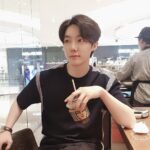 Yeon Seung-ho Instagram - Even if someone or something bothers me, let's smile and get through it!😋 That's my destiny, too!👊 I can't lose my life to fate! ✌🏻 We're stronger than anyone else!👍💚 스타필드 하남