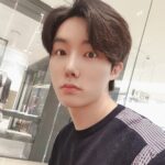 Yeon Seung-ho Instagram - Even if someone or something bothers me, let's smile and get through it!😋 That's my destiny, too!👊 I can't lose my life to fate! ✌🏻 We're stronger than anyone else!👍💚 스타필드 하남