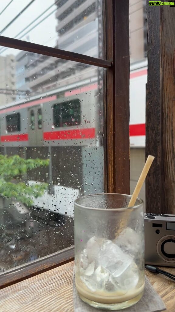 Yesung Instagram - 雨の日の良い音楽と美味しいコーヒーと良い風景が一緒に ☕️ #君という桜の花びらが僕の心に舞い降りた Naka-Meguro,Tokyo