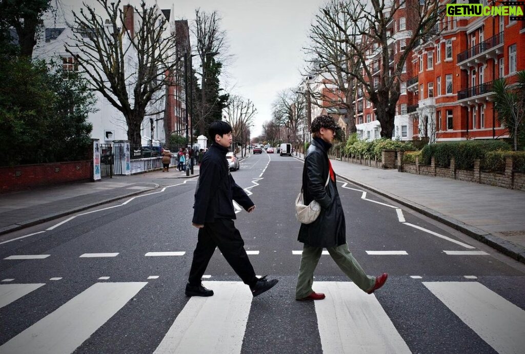 Yesung Instagram - Walking down Abbey Road with my brother. Abbey Road, London