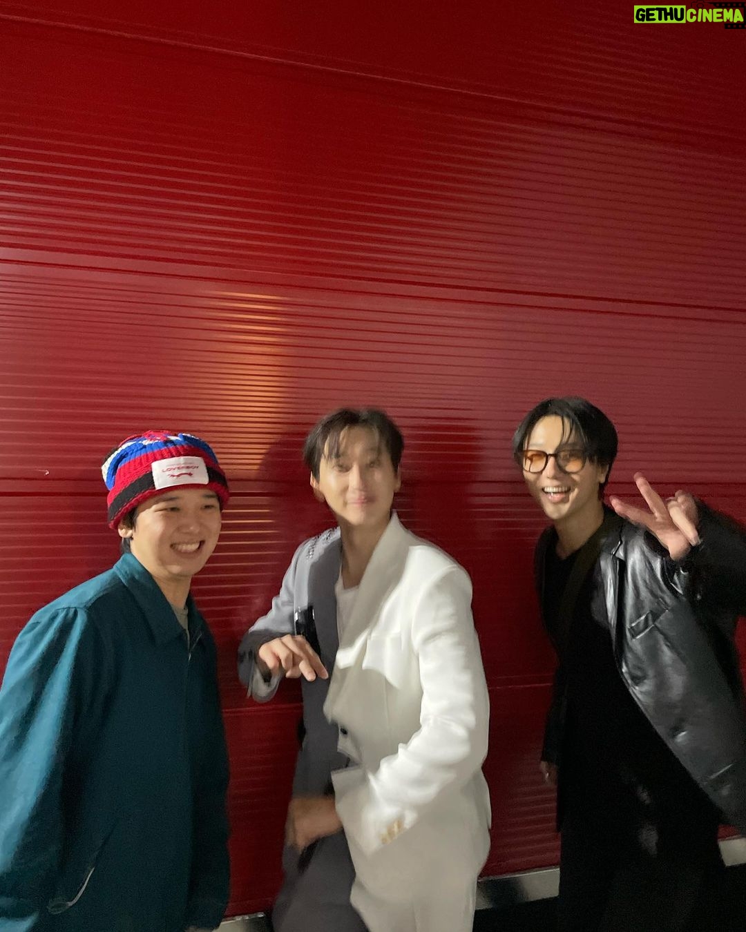Yesung - 146.3K Likes - 3ė
ģ ź·øė ģ²ė¼ š #FUERZABRUTA #ķøģė„“ģė¶ė„“ķ