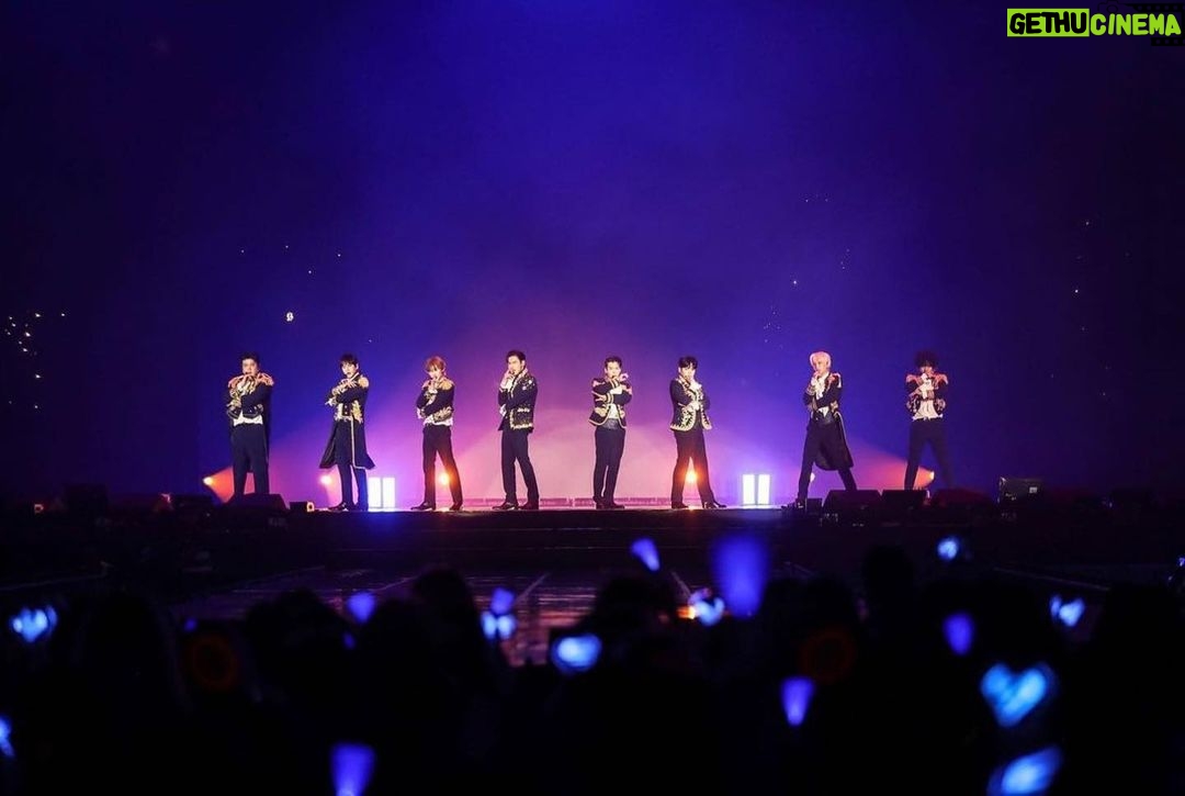 Yesung - 162.7K Likes - I couldn't even say hello because I was too busy.. The rainy season in Korea has started and the sky will be filled with tears for a while.. Even so, the rainy season will pass... I hope we can all meet more happily when the clear sky opens.