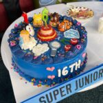 Yesung Instagram - 좋은 이야기를 계속 듣다보면 가랑비에 옷이 젖듯이 그렇게 좋은 것에 젖어갈거니까 .. 슈퍼주니어 16주년 감사합니다 💙 with ELF SM Entertainment 본사