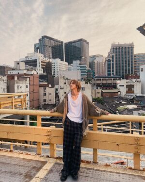 Yesung Instagram - حمام شمس 🌆