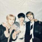 Yesung Instagram – Our 16th anniversary. 💙💙