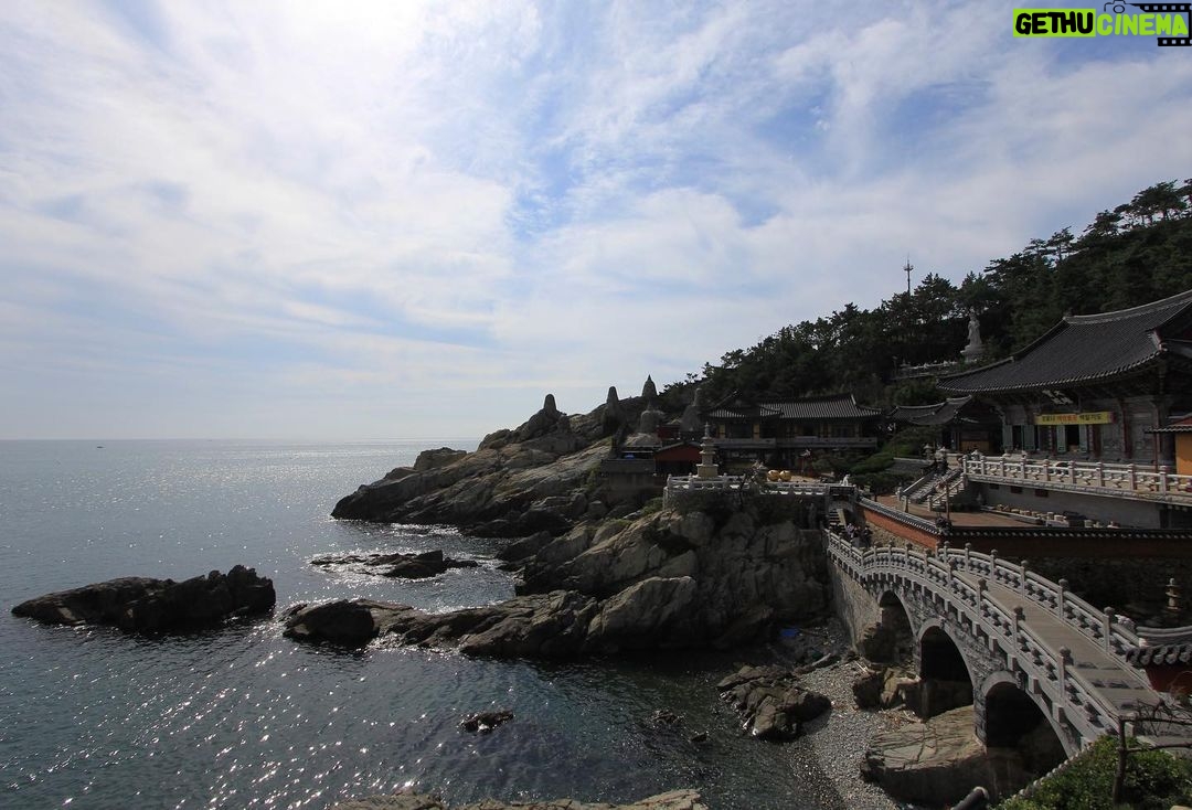 Yesung Instagram - Vine a ver el mar esta mañana. 해동용궁사