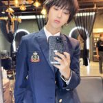 Yesung Instagram - Aku kembali ke sekolah. Apakah dia siswa SMP atau SMA? 😜