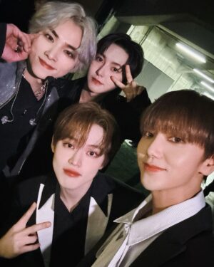 Yesung Instagram - with my brothers #SMTOWN