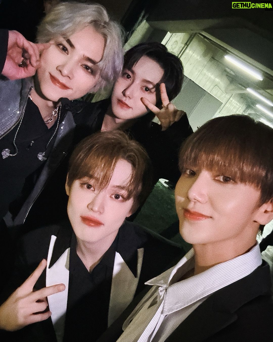 Yesung - 237.3K Likes - with my brothers #SMTOWN