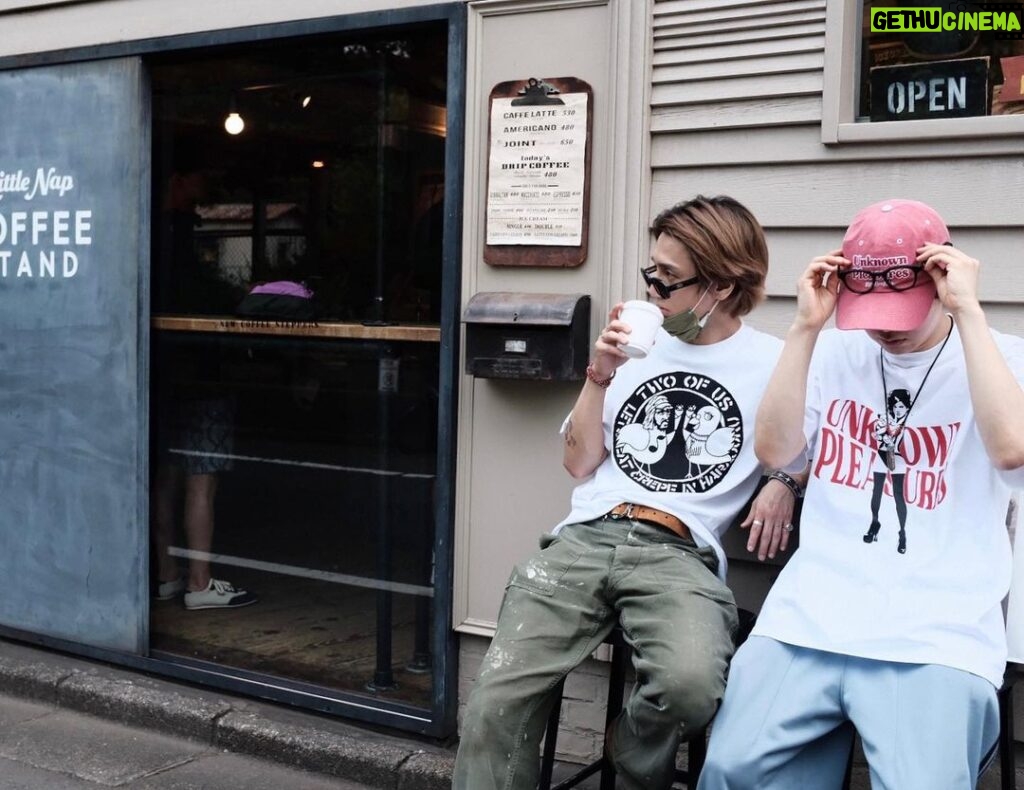 Yesung Instagram - 오랜만에 형제 🐋 Tokyo, Japan