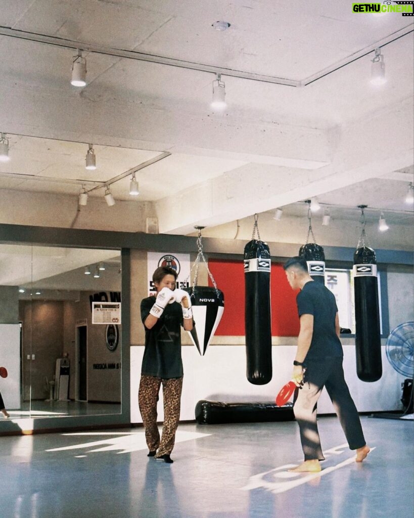 Yesung Instagram - Boxing after a long time. 🗿
