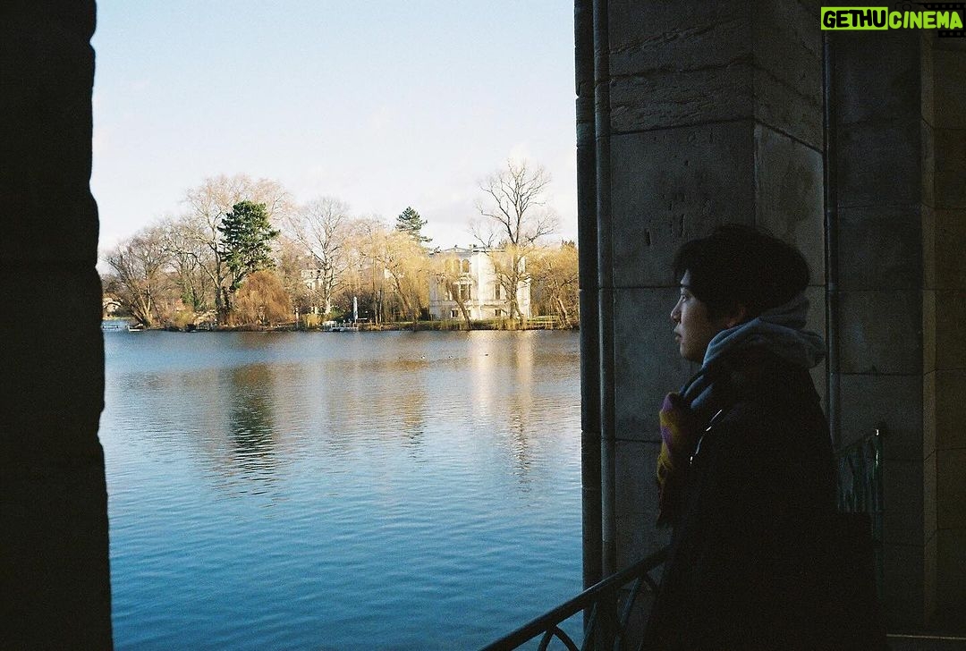 Yesung Instagram - A day that felt like I was in a painting. Gotische Bibliothek