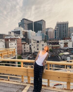 Yesung Instagram - حمام شمس 🌆