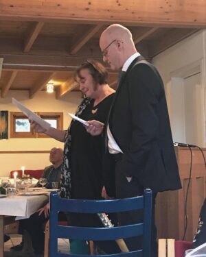 Ylva Bjørkaas Thedin Instagram - Idag prøvde meg, Nikolai og Linus oss som toastmastere under feiringen av mor og far Thedin<33