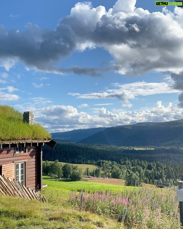 Ylva Bjørkaas Thedin Instagram - <3 Fikk bruk for sydvesten min!! Gålå, Norway