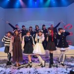Yoko Hikasa Instagram - ❤ ️朗読劇スノーホワイト育成計画 無事終わりました〜！ 観劇に来てくれた皆、 配信で見てくれた皆、 ありがとう〜✨✨ スノホワはめちゃシリアスで まほいくらしさ全開でしたが 我ら魔法少女の自己主張チームは ドタンバタンのわちゃわちゃで 楽しさ全開でお届けしました〜。 好き勝手しすぎたーーー 稽古はもっとまともだったんだけど なんかやっぱお客さんいると テンションあがっちゃうのよ。 スノホワとのギャップをね、 それもまたまほいくの良さと 思ってもらえたら嬉しいな。 メンバーに本当に恵まれて 幸せな一日になりました！ ありがとうございました！ #魔法少女育成計画 #朗読劇 #スノーホワイト #青い魔法少女の自己主張 #東山奈央 @naobou_official #沼倉愛美 ちゃん #安野希世乃 ちゃん #日高里菜 @rina_hidaka615 #伊藤彩沙 ちゃん @ayasacream #日笠陽子