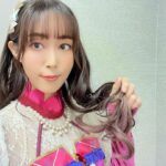 Yoko Hikasa Instagram - アイカツフレンズ 5周年イベントの時の 皆との写真です🥰 フレンズは、 フレンズで初めましての子も多かったけど みんな真面目で努力家で めちゃくちゃ良い子しかいないのよ😭 アイカツスタッフの審美眼は いつもすごいなと思う。 ピュアパレットはガタフェスに出演したり コラボカフェがあったりするので 皆さんフレンズイヤーを楽しんで下さい🎵 #アイカツ #アイカツフレンズ #松永あかね #木戸衣吹 #美山加恋 #二ノ宮ゆい #桑原由気 #陶山恵実里 #日笠陽子 #メリークリスマス 日本橋三井ホール
