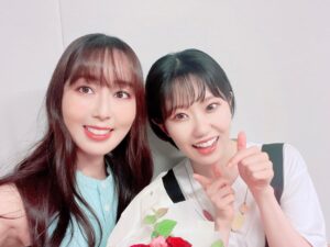 Yoko Hikasa Instagram - ⚔️
TVアニメ
はたらく魔王さま2ndseason
そしてラジオも
無事放送終了しました！
ありがとうございました！

ラジオ最終回ではりょーたも来て
3人で相変わらずわちゃわちゃ🙌
プチ打ち上げ話もしてますっ。
本当に嬉しくて楽しい3ヶ月でした。
奈央と二人で
まったりゆっくりじっくりな
おしゃべりが楽しくて
私利私欲のために作品を超えて
レギュラー化しようとしたり笑、
今回はアーティストさんにも
お越し頂きお話聞けたりして
密度の濃いラジオになりました😊

いつかまた、みんなに
会えたらいいな。
そんな想いを込めて、
思い出写真載せておきまーす

#はたらく魔王さま
#はたらく勇者さま
#逢坂良太
#東山奈央
#小野友樹
#下野紘
#伊藤かな恵
#日笠陽子