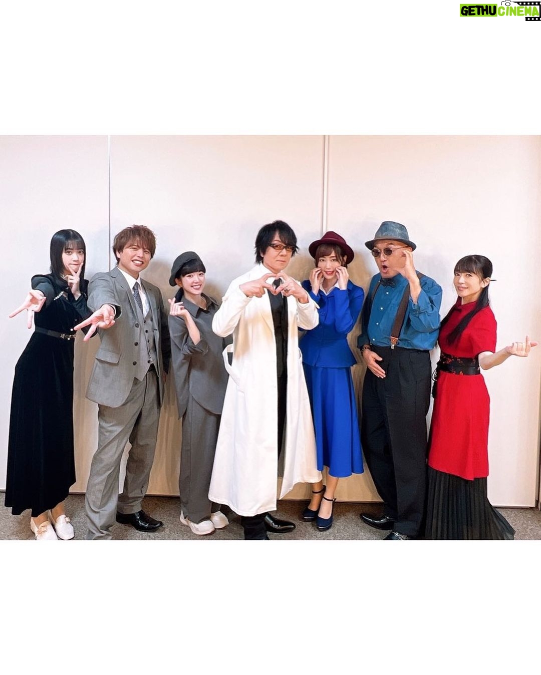 Yoko Hikasa Instagram - 🐟 朗読劇、幻調乱歩2 自決スル幼魚永久期間。 昼・夜無事終わりました〜 休憩を挟み一本3時間弱の 超大作でしたね。 見に来てくれた皆さん ありがとうございました! 難しい役どころだったけど やっぱり、お芝居たのしーねえ。 メンバーにも恵まれ助けられて、 音楽も素晴らしくて。 内容はとっても暗いんだけど笑、 私は楽しかったです! 明日のメンバーには かやのみ @kayanoai_0913 や、 まりや @mariya_ise や、 安元さん @__yasumoto__ が! おん、楽しそん🥰 頑張ってーーー!!!!
