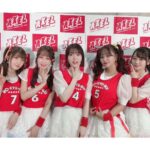 Yoko Hikasa Instagram - 🌟 アニサマ最終日、 RO-KYU-BU!再結成でした！ サプライズ＆トップバッターという 緊張も勿論あったけれど それ以上に大好きで大切な かな、ゆか、りな、ゆい、 尽力してくれたスタッフ、 駆けつけてくれたスタッフ、 そして、応援してくれる皆に 笑顔になってもらいたい、 喜んでもらいたい、 そんな気持ちが溢れて 精一杯歌い踊れました！ 夢を叶えてくれてありがとう。 奇跡を一緒に起こしてくれてありがとう。 三つ編み＆眼鏡もしました笑 あああ....😇 令和風にめちゃ可愛くアレンジ してくれたメイクさんにも ビブスアレンジ衣装を作ってくれた スタイリストの皆さんにも感謝です🥲 話題に出して下さったローランドさん、 そして 素敵な場を用意してくれたアニサマさん 本当にありがとうございました！ 全ての奇跡みたいな 偶然が重ならなければ こんなに素敵なステージには ならなかったし、 こんなに胸がいっぱいにも ならなかったと思うの。 楽しくて楽しくて ステージからはけたくなかった。 まだ皆と一緒にいたかった！ 今はほんの少しだけ寂しいけど 皆が楽しかったって そう思ってくれたら 私はこれから先もずっと幸せ！ RO-KYU-BU!さいこーー！！！ ラブ！！！！！！！ #アニサマ #サプライズ #ロウきゅーぶ #RO-KYU-BU #花澤香菜 #井口裕香 #日高里菜 #小倉唯 #日笠陽子 #眼鏡 #みつあみ #膝 #曲がってただろお さいたまスーパーアリーナ