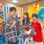 Yoko Hikasa Instagram - 🙌 電撃文庫30周年 夏の祭典オンライン2023 はたらく魔王さま りょーたと奈央と 3人で出演しました✨ はたまの作品紹介や キャラ紹介、お悩み相談等 もりもりでしたね〜。 さらにお誕生日当日という事で お花をいただきました✨ ありがとう！！！！😂 仲良きメンバーな はたま2nd seasonよろしくね！ あ、はたまラジオ2も はじまってま〜す✨ こちらは奈央と2人で。 宜しく！ #はたらく魔王さま #逢坂良太 #東山奈央 #日笠陽子 #誕生日サプライズ #クレープも食べた