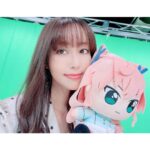 Yoko Hikasa Instagram - ⚔️ 今日はお昼から、 シンフォギアXDの 6周年生配信でした！ こうしてまた 周年のお祝いができて嬉しい。 6年も続いているのは スタッフさん、 応援してくれる皆のおかげ。 金子さんも来てくれたりね！ こんなにも恵まれてて。 当たり前のことではないのです！ 日々感謝の気持ちをもって、 皆さんに楽しんでもらえるよう これからも全力で 笑顔を届けたいと思う、 そんな配信だったのだ！ 愛ッ 愛ッ 愛ーーーーーーッッ 見てくれてありがとねー！ #戦姫絶唱シンフォギア #xd #井口裕香 #高垣彩陽 #日笠陽子 #空気はある #むしろ美味しい #Y字じゃなくI字 #何故そこで愛 #これからもよろしくね