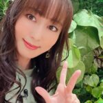 Yoko Hikasa Instagram - 👓 ナローなワイドショー生放送に Lv1魔王とワンルーム勇者の お話をしにお邪魔しました！ MCの吉野さんと松澤さんと 作品のお話から プライベートなことまで 色々おしゃべりしました〜 あとスタッフさん、 博多通りもんありがとうございました☺️ ラブ、通りもん！ さて、 魔王様の活躍は、いよいよ ７月からですよ！！！！ 見てください！ #ナローなワイドショー #吉野裕行 さん #松澤千晶 さん #lv1魔王とワンルーム勇者 @yuri_hairmake #博多通りもん #10個食べられるわ