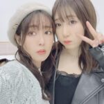 Yoko Hikasa Instagram - 🌞 お日様ぐみ 最新回見てくれた！？ https://twitter.com/ohisama_gumi/status/1641331517984239617 里菜Pは私を森ガールに、 日笠Pは里菜をロックに お互いをプロデュース✨ 打ち合わせてないけど なんかハチナナみたいになった！ コスプレみたいで 超楽しかったよ〜❣️ 写真撮るたびに 表情つくりだす 女優魂、見て？笑 #お日様ぐみ #日笠陽子 #日高里菜 #プロデュース #nana #ハチ #服交換
