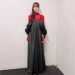 Yoko Hikasa Instagram - PLUTO世界最速ジャパンプレミアに 参加させて頂きました。 原作の一人、浦沢さんと ゲジヒト役の藤さん、 プルート役の関さん、 かけつけてくださった内田さんと MCのサッシャさん @sascha348 ありがとうございました！ 皆さんのどっしりとしていて 伝えたい事の明確さや鋭さが とてもパワーを持っていて...。 アトムを演じる時も 沢山の学びがありましたが、 今日も、人生の先輩方と 時間を共にさせていただく事で、 さらなる学びや反省がありました。 このPLUTOという作品は、 AIロボットと人間の対峙の話 というだけではなくて 本当は心と愛のお話なんだって 8話まで一気に見て唐突に理解したんです。 この時代に全世界に発信される意味があるし、 たぶんそういうエネルギーが 浦沢さんの作品にはある。 憎しみは何も生まない。壊す。 でも愛は何かを生み出せる。 今地球が壊れていく音が聞こえませんか？ 怒りや憎しみ悲しみに覆われてませんか？ 今私達が立つこの場所を守るには きっと必要なものがある。 それをゲジヒト達が教えてくれるはず。 このPLUTOという作品に 関わってくださる全ての皆さん、 これから見てくれる皆さんに、 感謝と、愛を。 #pluto #アトム #浦沢直樹 さん #藤真秀 さん #関俊彦 さん #内田理央 さん #サッシャ さん #日笠陽子