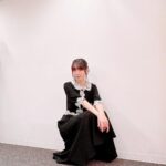 Yoko Hikasa Instagram - スパイ教室 MISSION愛娘編先行上映会に シークレットゲスト出演 させていただきました！ 天とみっくと川口監督と 色々なお話、 さらにオリヴィアの話も出来て 嬉しかったよ〜😊 スパイ教室愛娘編は グレーテの愛のお話です。 今後の放送お見逃しなく！ メイク:なっちゃん スタイリング:南ちゃん　@m1nam1_515 メイド長なのでメイドさんぽい お洋服にしてもらいました✨ ピアスもかわゆし❣️ 髪型も最初軽くまとめてたんだけど オリヴィアに合わせて お団子にしてもらいました✨ #スパイ教室 #雨宮天 ちゃん #伊藤美来 ちゃん #川口敬一郎 監督 #愛娘 #メイド長 #そういえば同建物内で田中貴子に会ったけど #あやつは何でいたんや！？笑 #TT #会えて嬉しかった #元気そうだったよ 小金井 宮地楽器ホール - 小金井市民交流センター